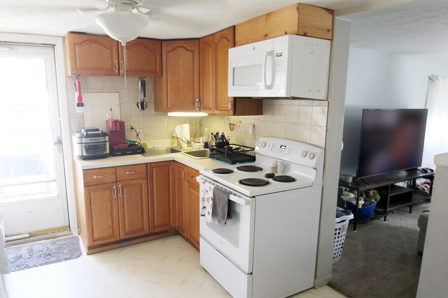 More Photos Of 411 Bank St, Lodi Apartments For Sale