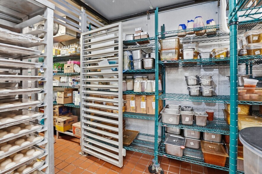More Photos Of 1331 E North St, Rapid City Restaurant For Sale