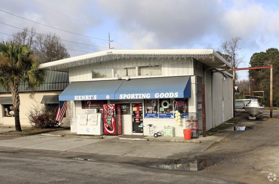 More Photos Of 1514 N Us-17 Hwy, Mount Pleasant Freestanding For Sale