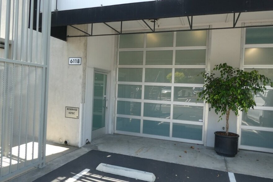 More Photos Of 6100-6120 San Fernando Rd, Glendale Office For Sale