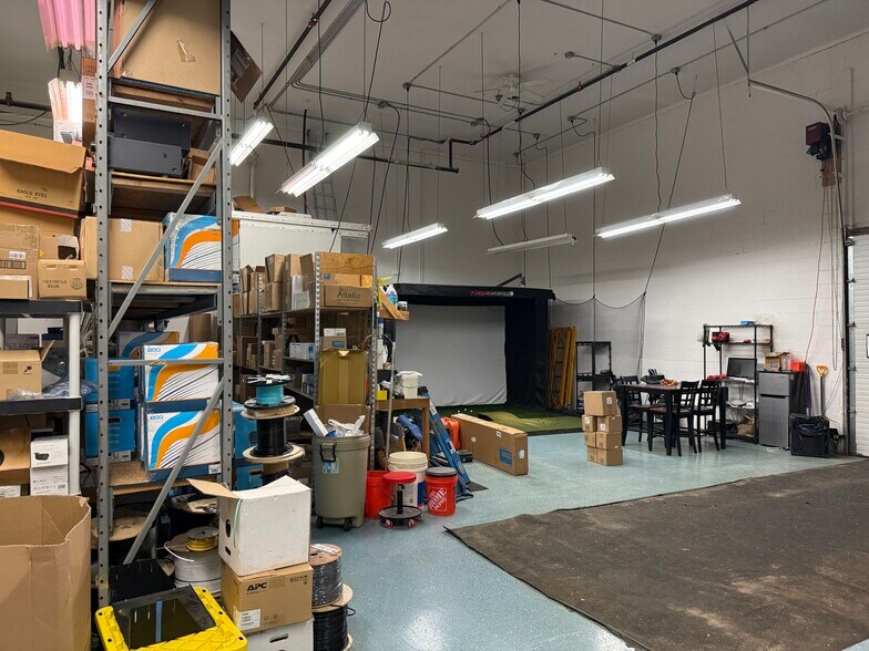 More Photos Of 102 Wooster St, Bethel Warehouse For Lease