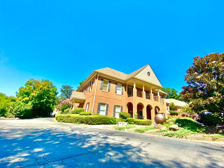 More Photos Of 1776 Old Spring House Ln, Dunwoody Medical For Lease