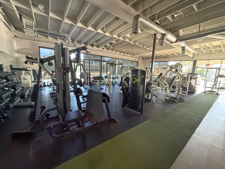 More Photos Of 3233-3249 Associated Rd, Fullerton Storefront Retail Office For Lease