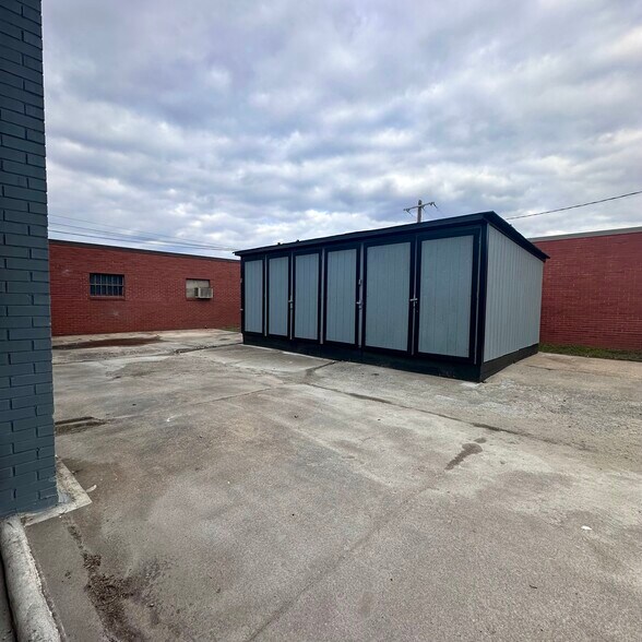 More Photos Of 710 Dawn St, Richmond Warehouse For Lease