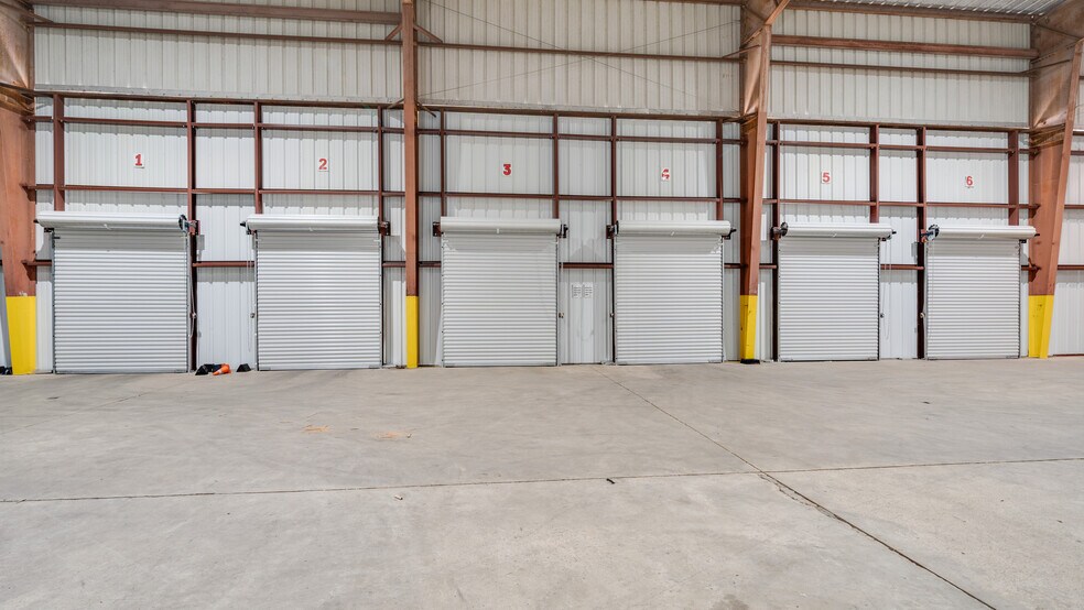 More Photos Of 2476 GA-76 Hwy, Adel Warehouse For Sale