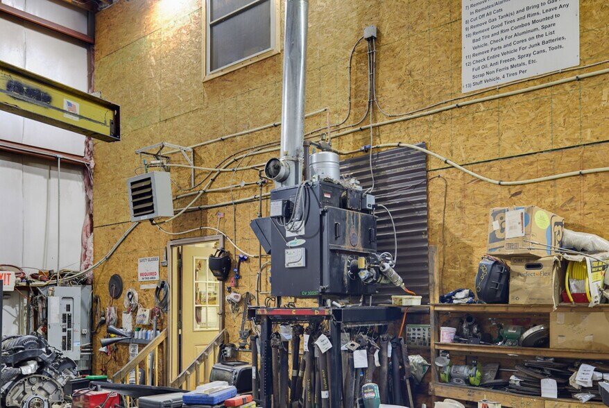 More Photos Of 428 Railroad St, Thomaston Industrial For Sale