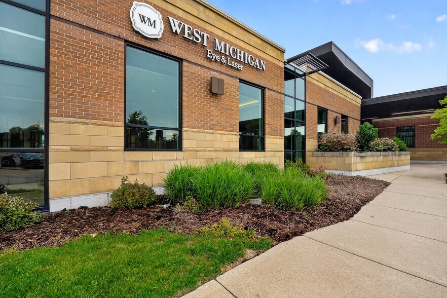 More Photos Of 1450 Farr Rd, Norton Shores Medical For Lease