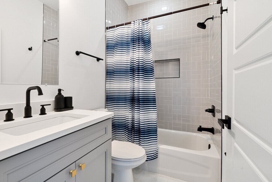 More Photos Of 1735 S 23rd St, Philadelphia Apartments For Sale