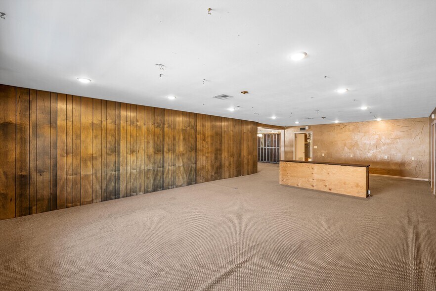 More Photos Of 103-105 E Center Street, Lorena Storefront For Sale