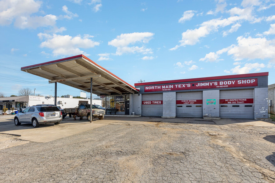 Primary Photo Of 1041 N Main St, Mooresville Auto Repair For Sale