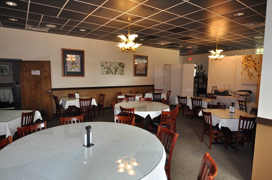 More Photos Of 5370 Peachtree Industrial Blvd, Norcross Restaurant For Sale
