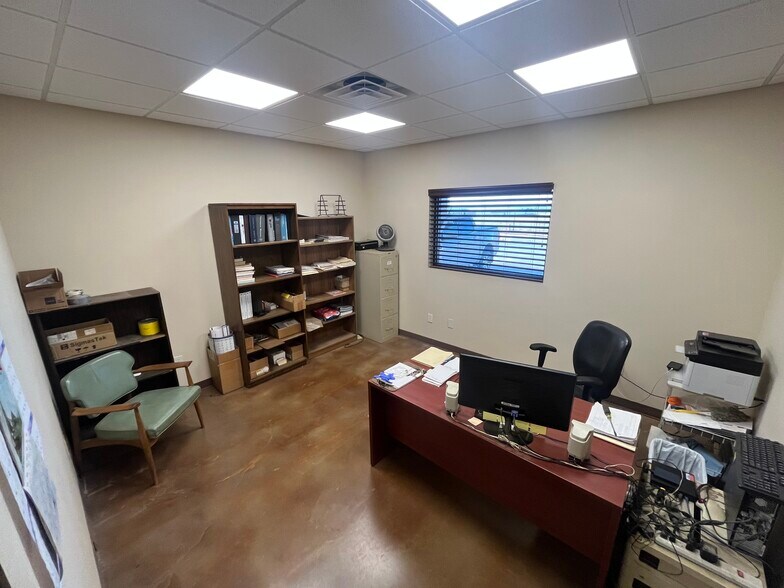 More Photos Of 110 CR 141, Sweetwater Warehouse For Sale