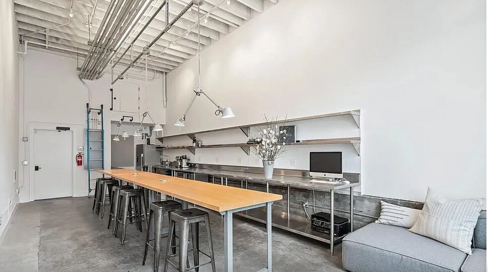 More Photos Of 2169 Folsom St, San Francisco Loft Creative Space For Sale