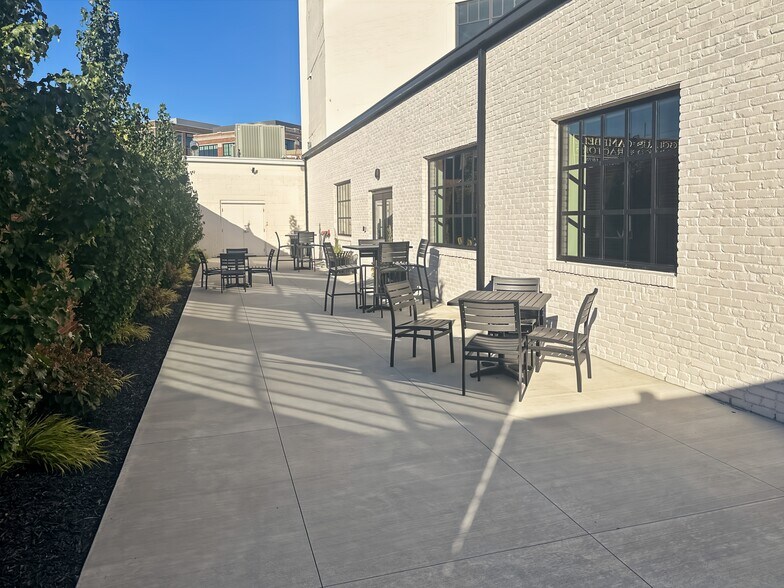 More Photos Of 863 Massachusetts Ave, Indianapolis Coworking Space