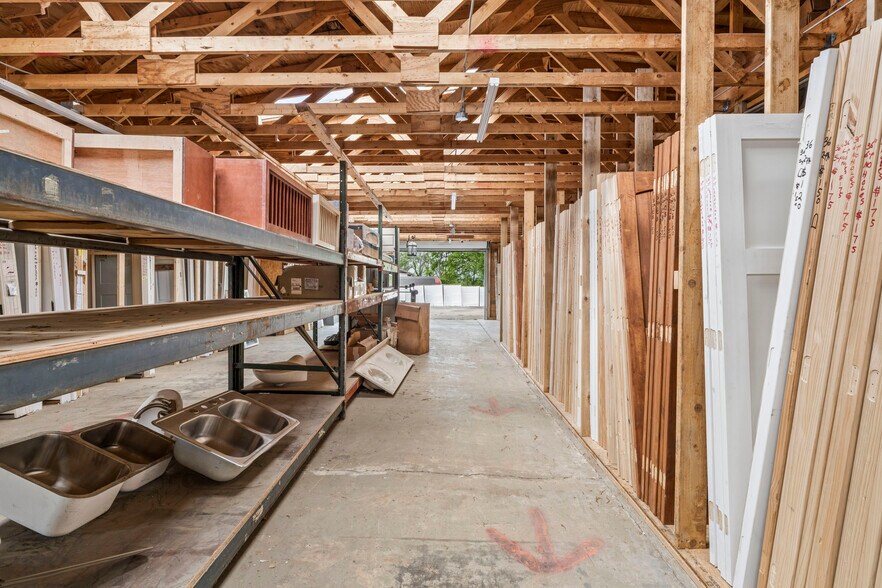 More Photos Of 3141 Highway 11 E, Telford Flex For Sale