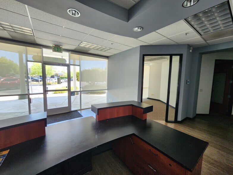 More Photos Of 3700 Hilborn Rd, Fairfield Medical For Sale