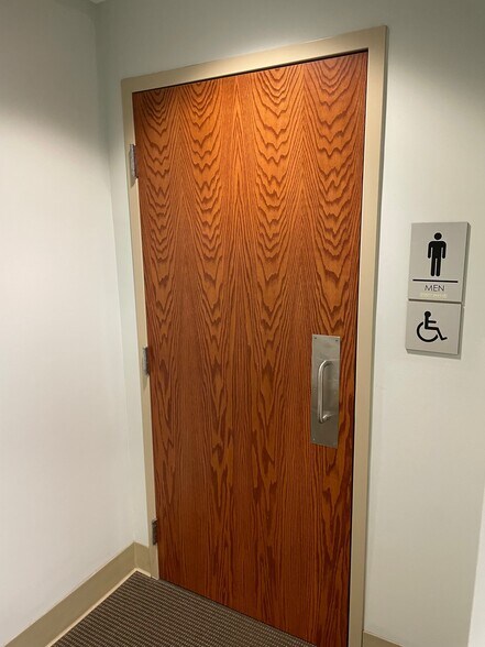 More Photos Of 3850 Bessemer Rd, Mount Pleasant Office Residential For Lease