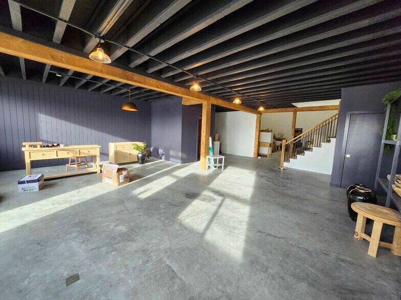 More Photos Of 3906 82nd Ave, Leduc Warehouse For Sale