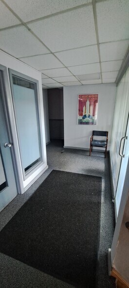 More Photos Of 6957 W North Ave, Oak Park Office For Sale