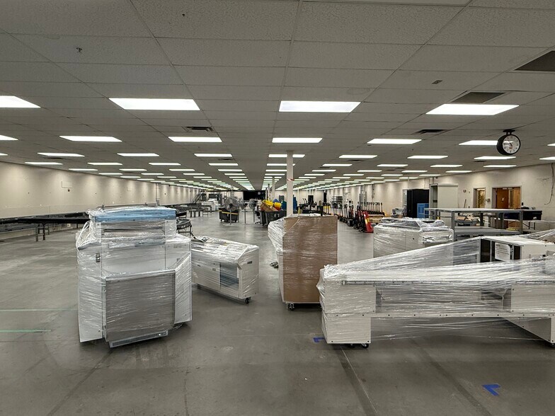 More Photos Of 509 Commerce Blvd, Crawfordville Warehouse For Lease