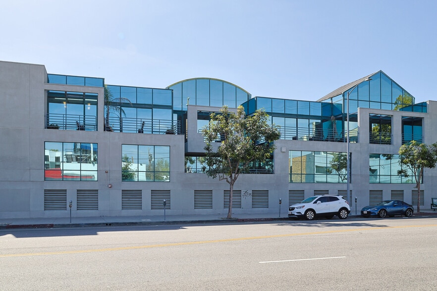 More Photos Of 4123 Lankershim Blvd, North Hollywood Office For Sale