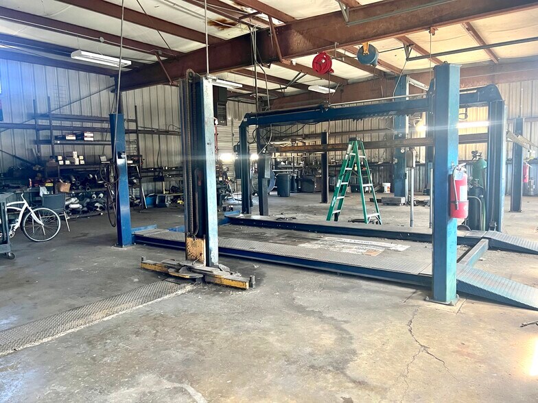 More Photos Of Alvin Muffler, Alvin Auto Repair For Sale