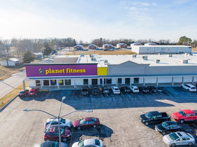 More Photos Of 1050-1056 S Bishop Ave, Rolla Storefront For Sale