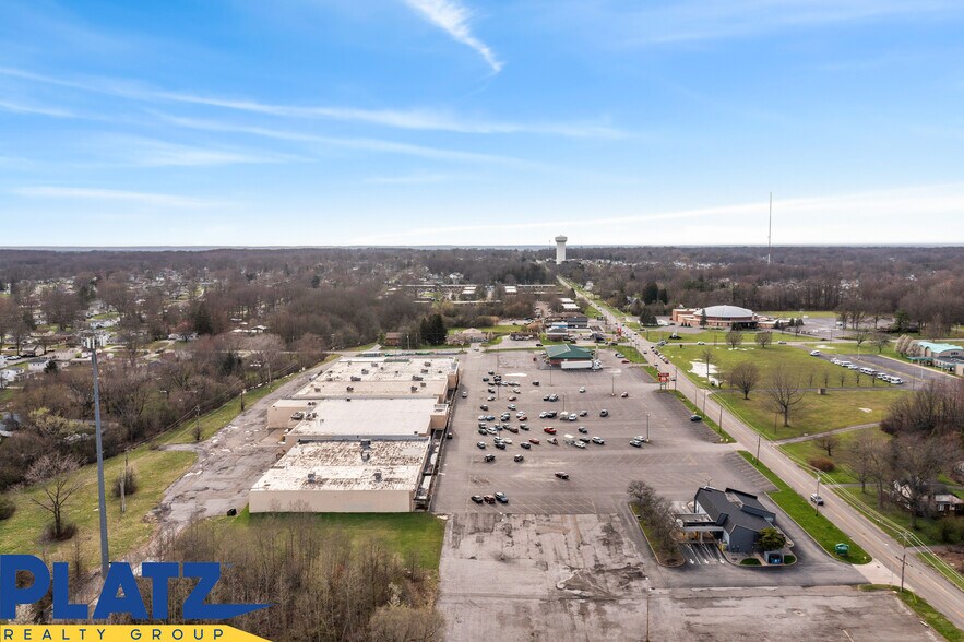 More Photos Of 4317-4341 Kirk Rd, Youngstown Storefront For Lease
