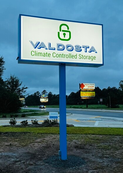More Photos Of 4296 Bemiss Rd, Valdosta Self Storage For Sale