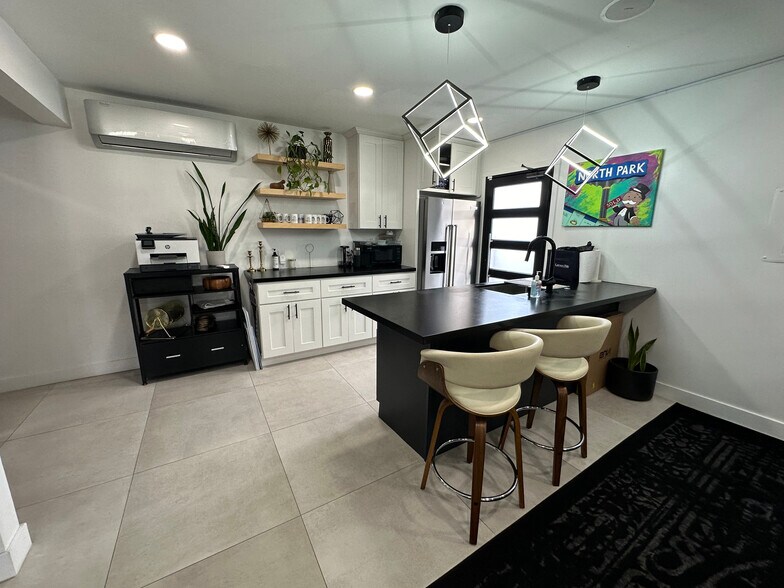 More Photos Of 2573-2579 University Ave, San Diego Storefront Retail Residential For Lease