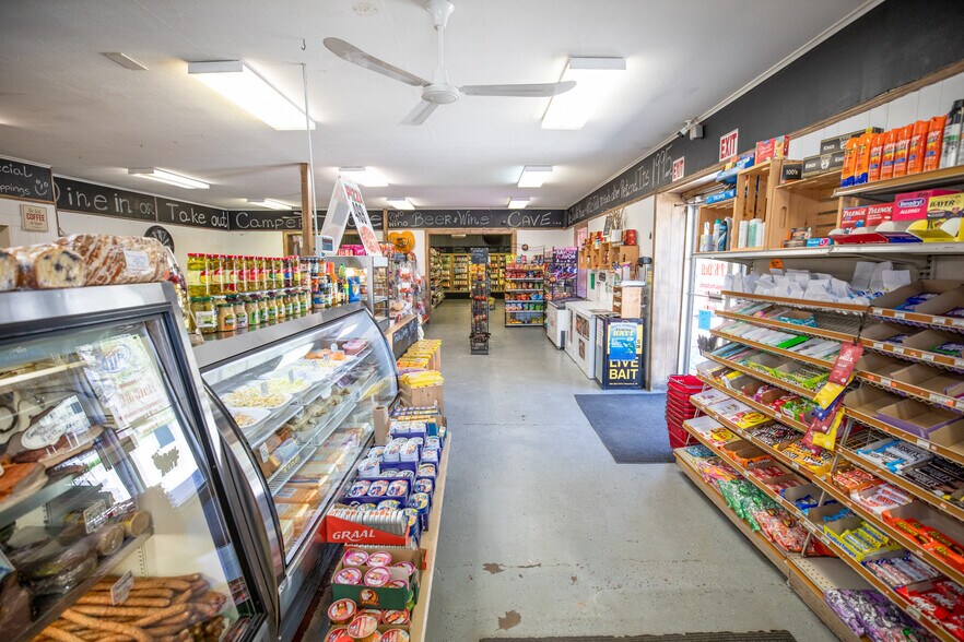 More Photos Of 8995 S US Highway 35, Monterey General Retail For Sale