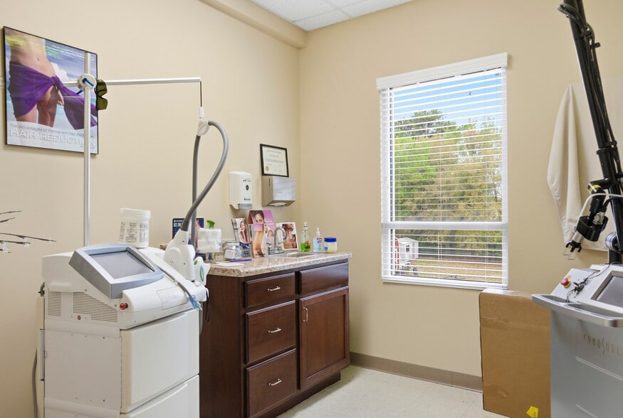 More Photos Of 2356 John Smith Rd, Fayetteville Medical For Lease