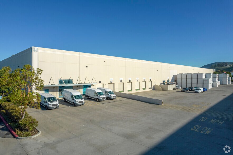 More Photos Of 7385 Mission Gorge Rd, San Diego Warehouse For Lease