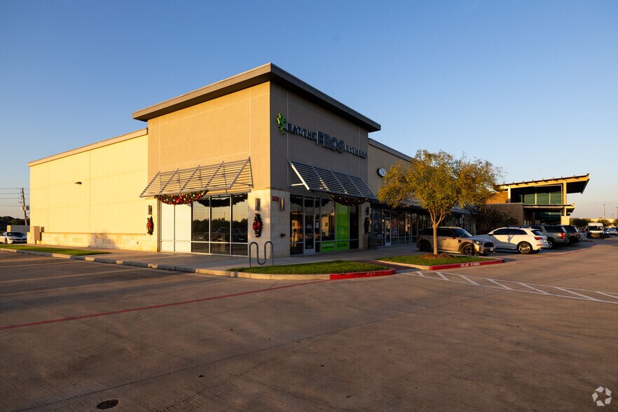 More Photos Of 3501 Clear Lake City Blvd, Houston Supermarket For Lease