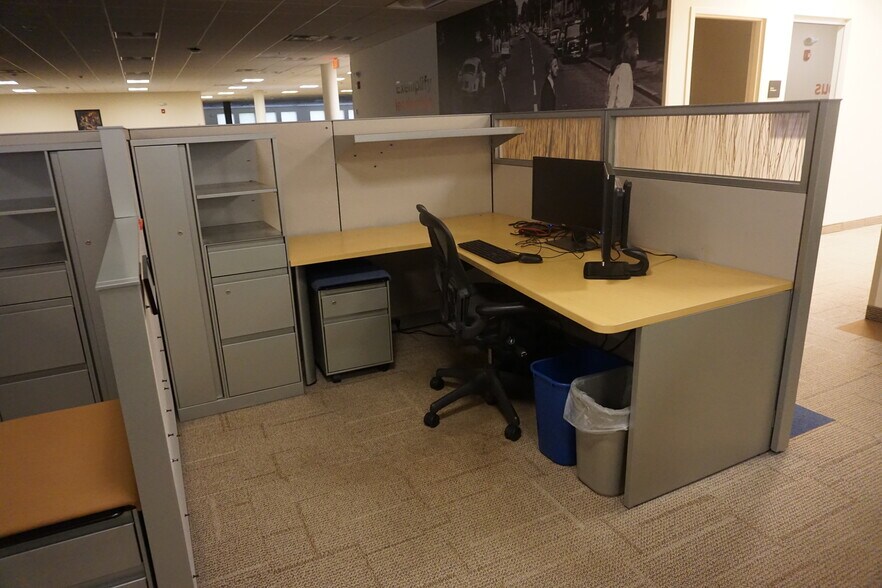 More Photos Of 40 Media Dr, Queensbury Office For Lease