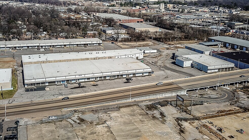 More Photos Of 2630-2656 Summer Ave, Memphis Unknown For Lease