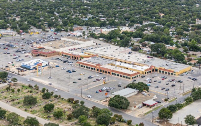 More Photos Of 803 Castroville Rd, San Antonio Unknown For Lease