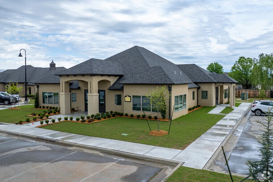 More Photos Of 2259 N 9th St, Broken Arrow Office For Lease