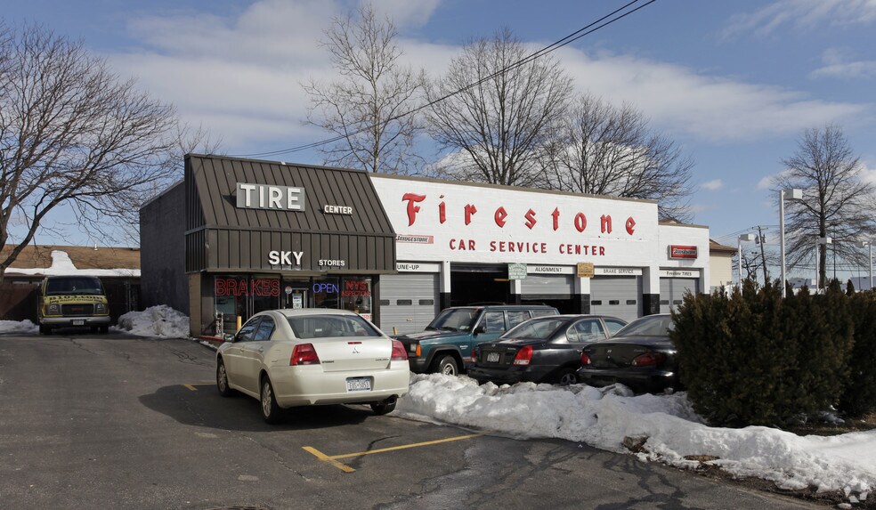 More Photos Of 1281 Deer Park Ave, North Babylon Auto Repair For Lease