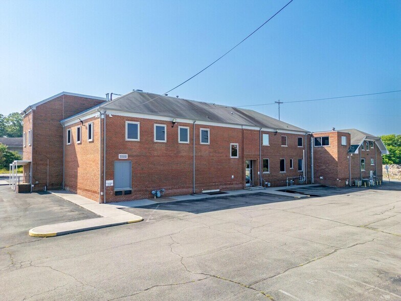 More Photos Of 240 Edwards St, Cleveland Office For Sale