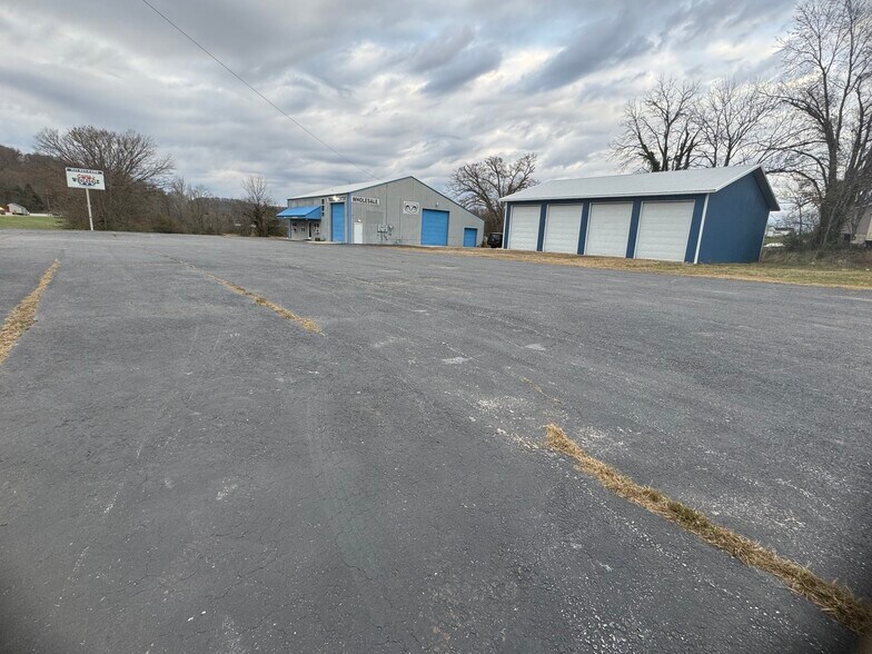 More Photos Of 2229 Bradford Hicks Dr, Livingston Auto Dealership For Sale