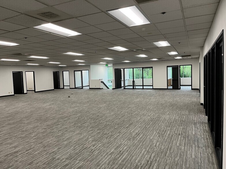 More Photos Of 1100 SW 27th St, Renton Manufacturing For Lease