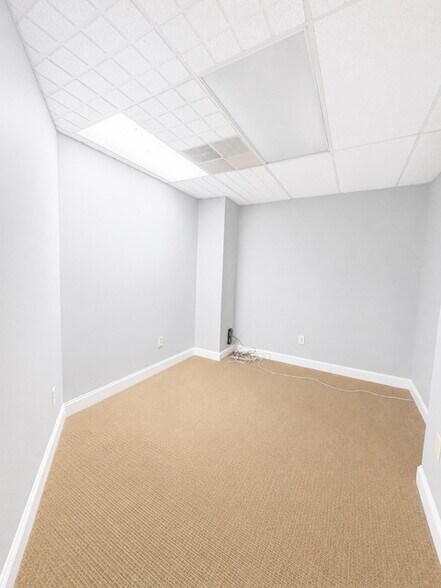 More Photos Of 490 Schooleys Mountain Rd, Hackettstown Office For Sale