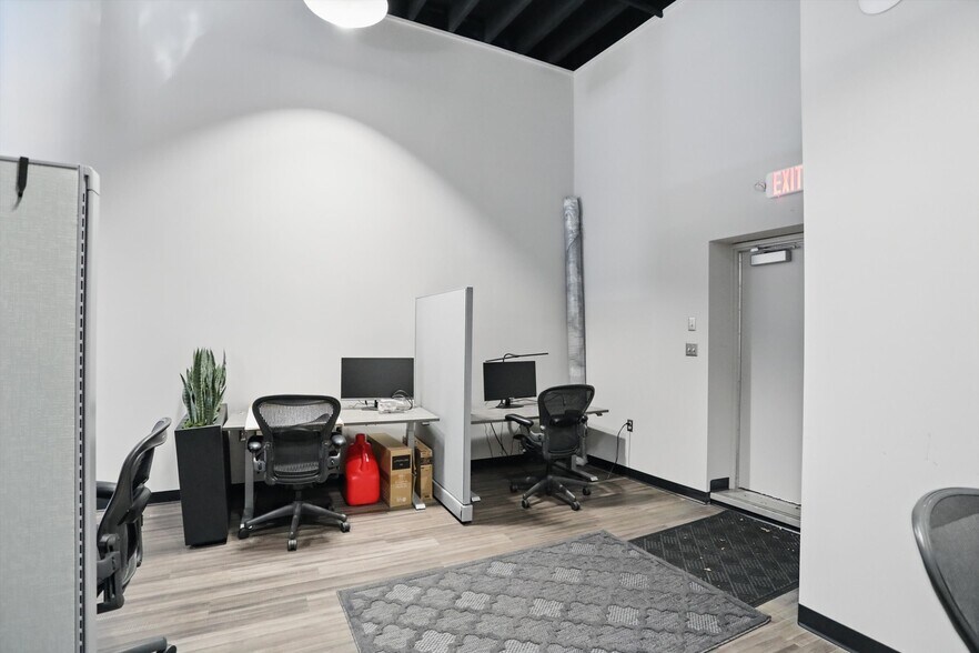 More Photos Of 164 E Jefferson St, Franklin Office For Sale