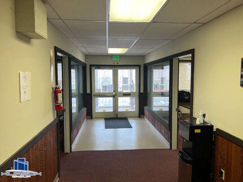 More Photos Of 610 E Main St, Barstow Office For Sale