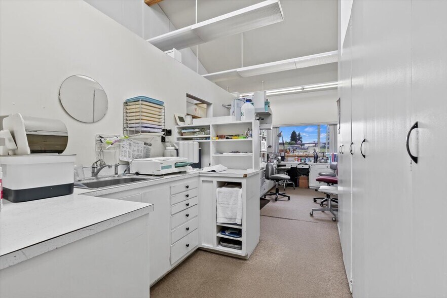 More Photos Of 781 Roza Dr, Zillah Healthcare For Sale
