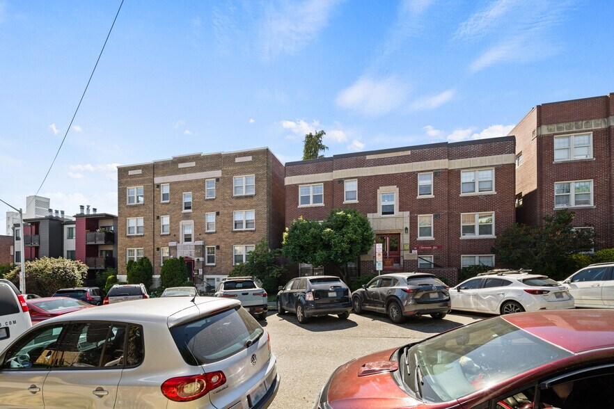 More Photos Of , Seattle Multifamily For Sale