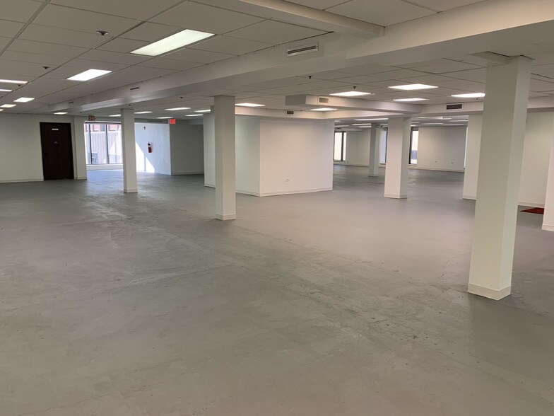 More Photos Of 600 Woodbridge St, Detroit Office For Lease