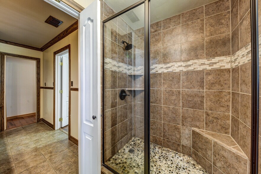 More Photos Of 622 Darwin Rd, Sunset Land For Sale