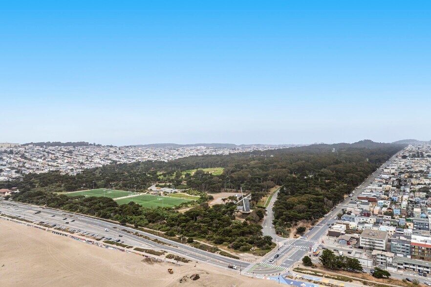 More Photos Of 4532 Irving St, San Francisco Apartments For Sale